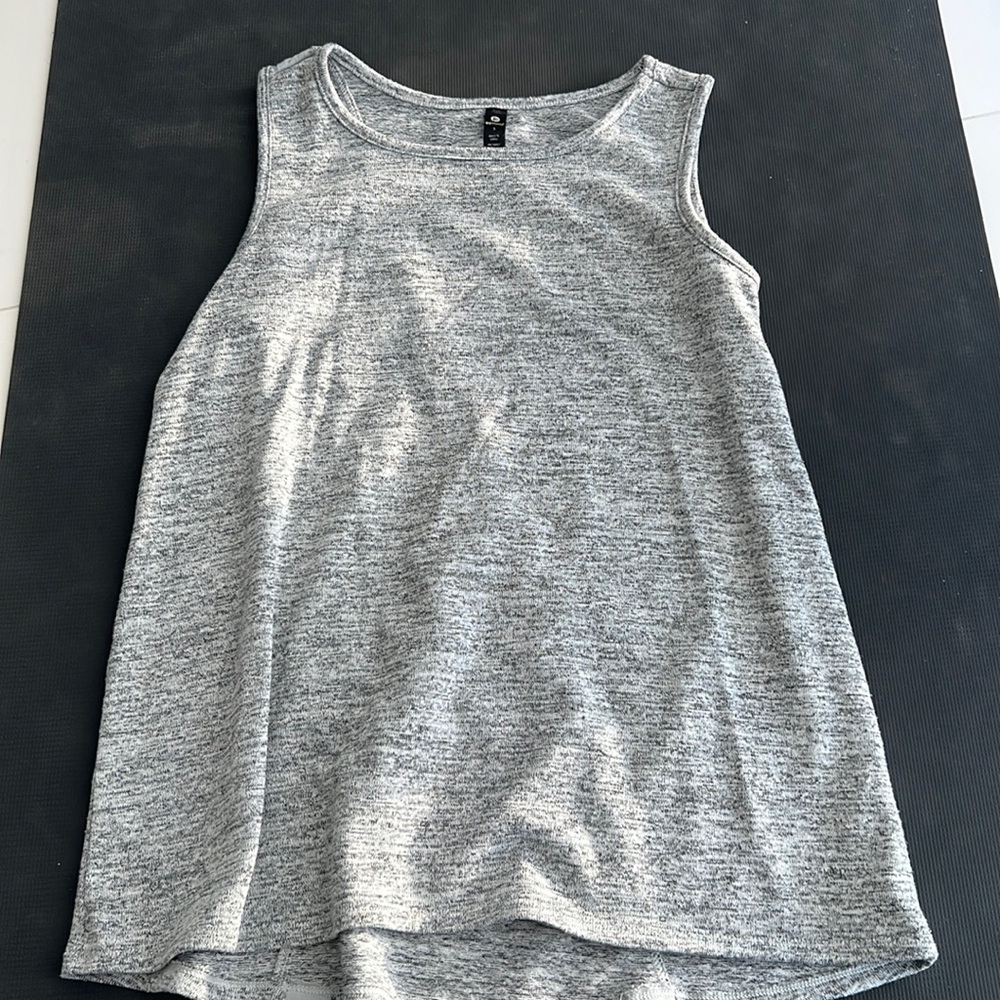 90 Degree athletic tank/top size S